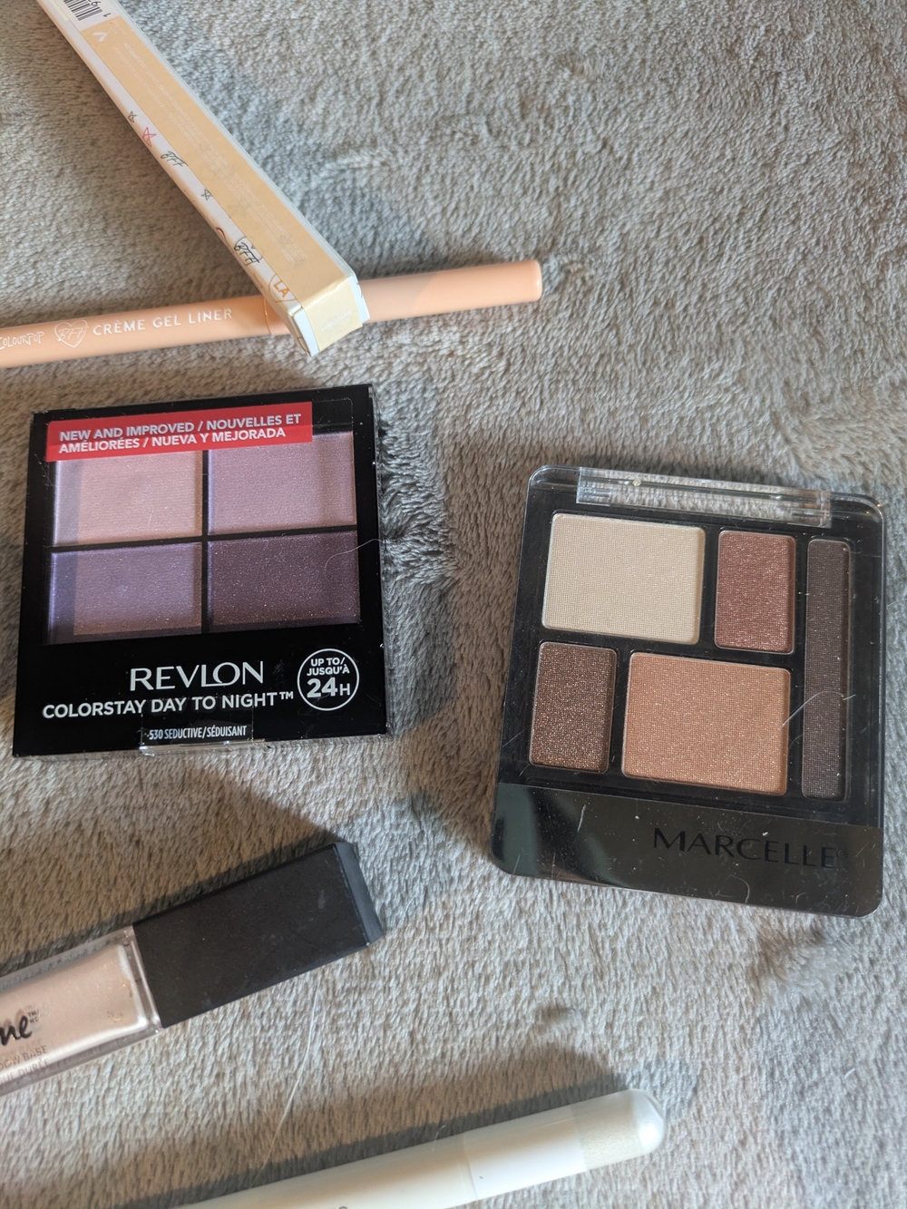 Eyeshadow & Eyeliner Set - Neutral and Purple Shades - Picture 4 of 7